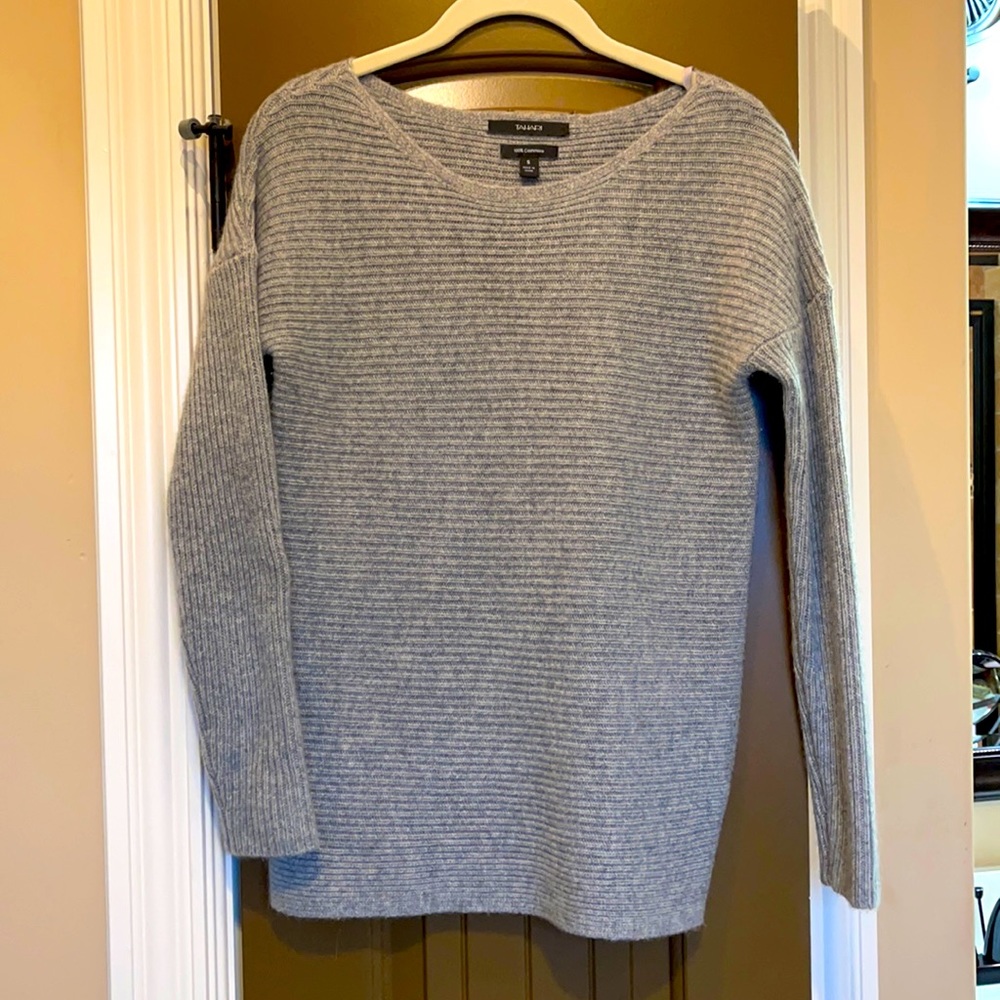 EUC Tahari cashmere gray sweater sz S